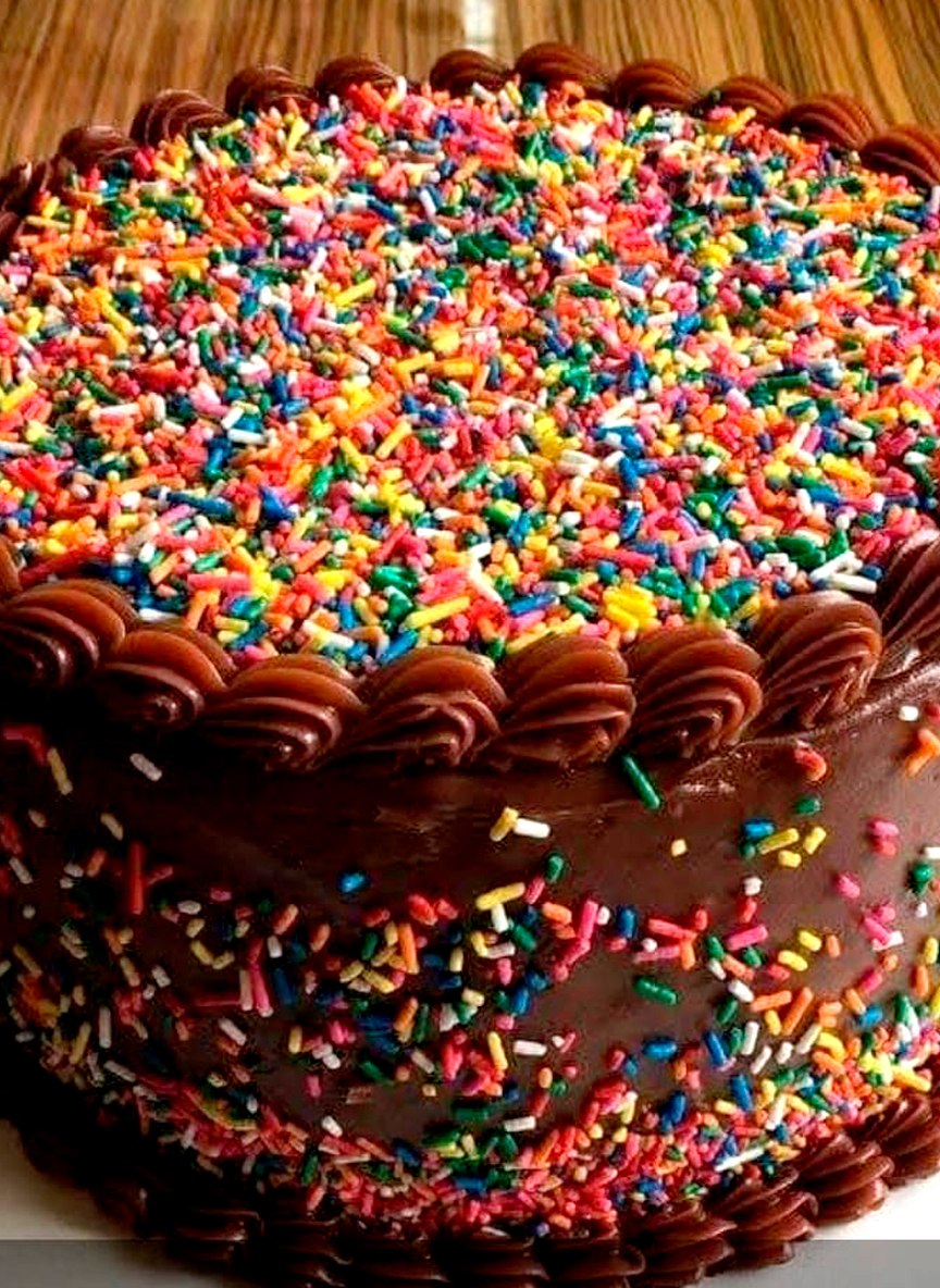 Bolo Brigadeiro Festivo